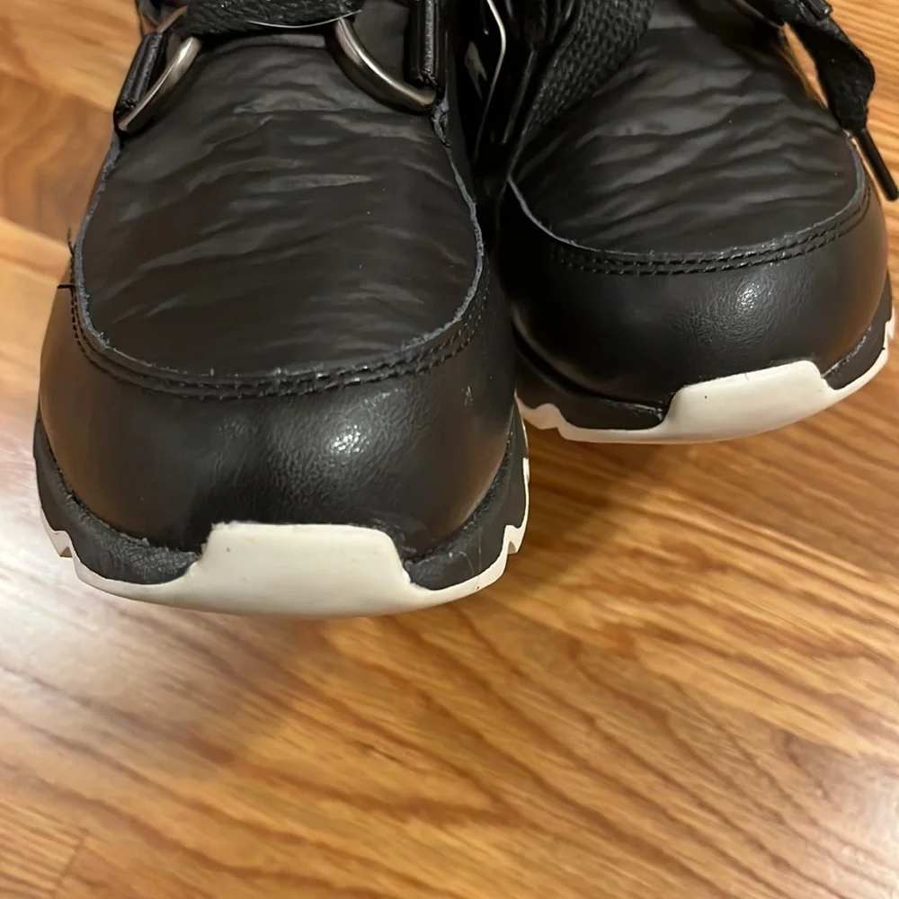 NEW SOREL Kinetic Short Lace Boots Black Waterproof Winter Boot Fleece Lined 10